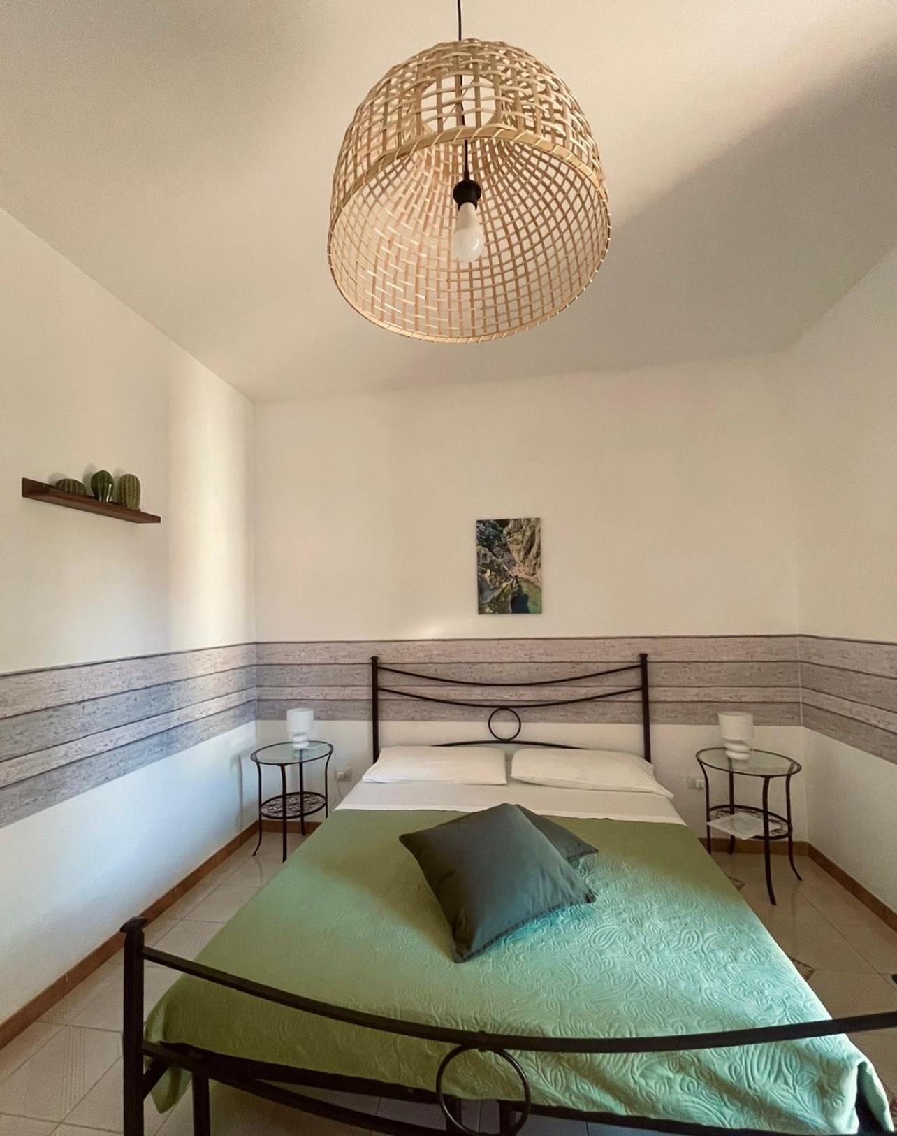 トッレ・デル・オルソ Smit House Bed & Breakfast エクステリア 写真